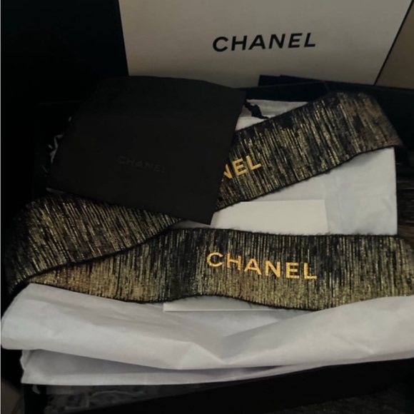 Chanel - Picture 2 of 7